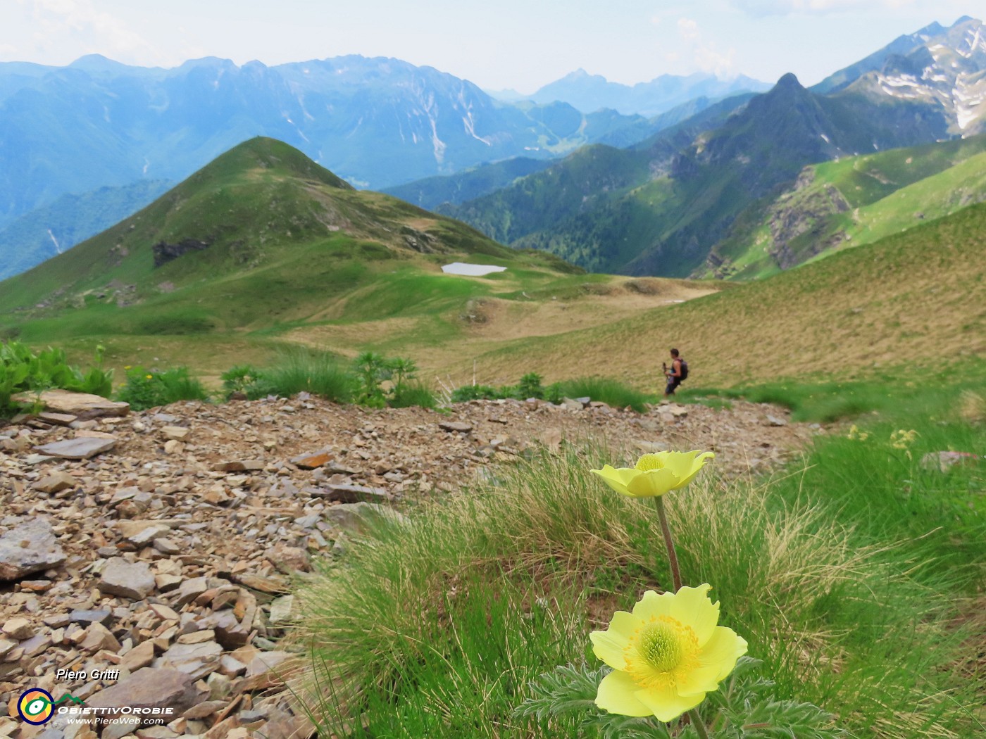 71 Scendendo dalla Bocchetta Triomen vista sul Monte Avaro.JPG